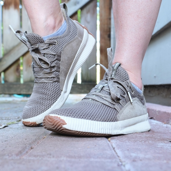 Sorel Out and About Waterproof Women's Sneakers, Size 7 - Picture 1 of 11